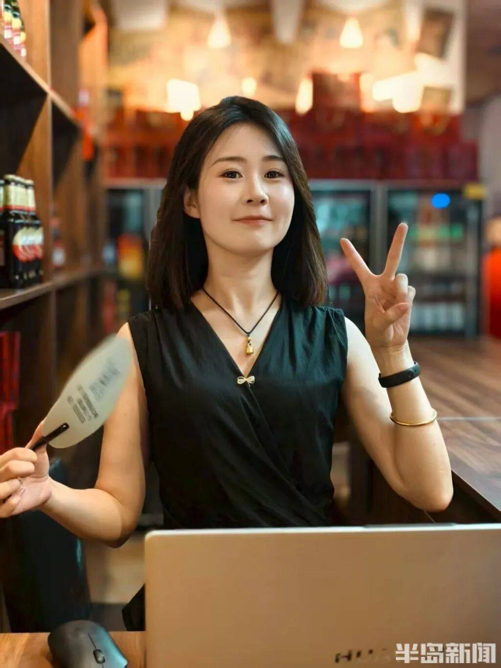 希腊超级联赛甲组_青岛“95后”姑娘一拍脑袋：裸辞希腊超级联赛甲组，开店当老板！几乎无休，每天忙到凌晨四五点，实现从月薪7000到月入8万