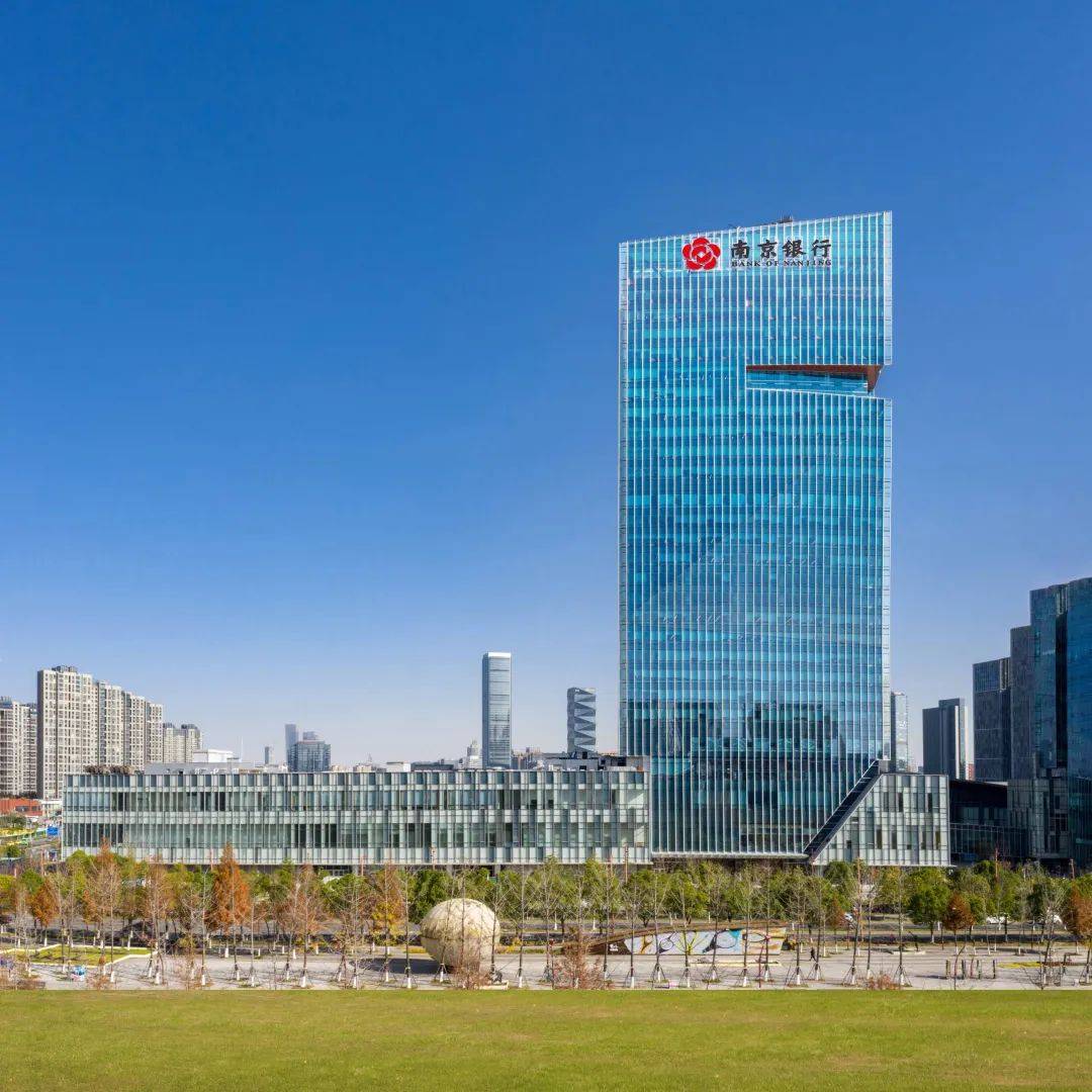 保加利亚甲组联赛_南京含“金”量还在上升！江东中路“金三角”保加利亚甲组联赛，上半年合计赚超400亿元