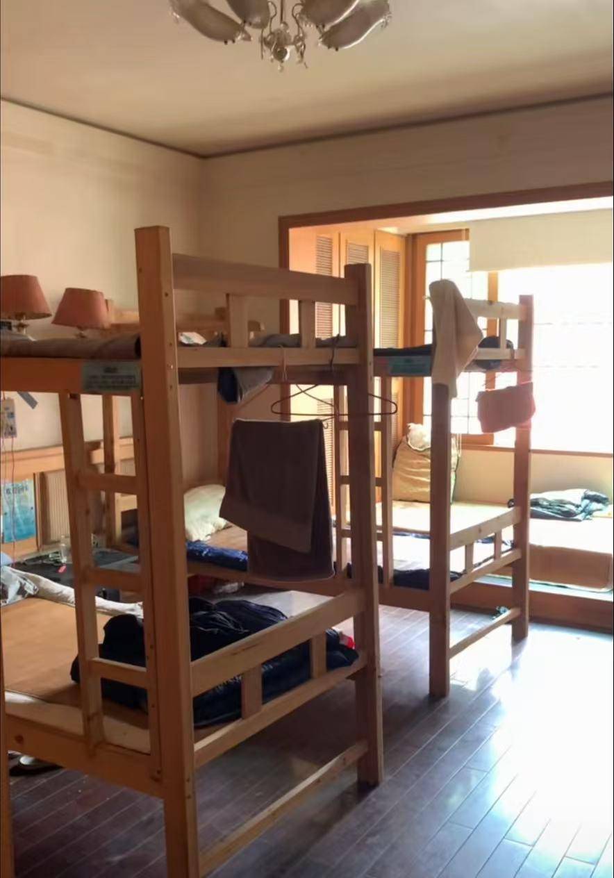 阿尔及利亚甲组联赛_因为多年前一个包子阿尔及利亚甲组联赛，长沙小伙开了家不收一分钱的青旅：希望住客在这充满电后继续奋斗