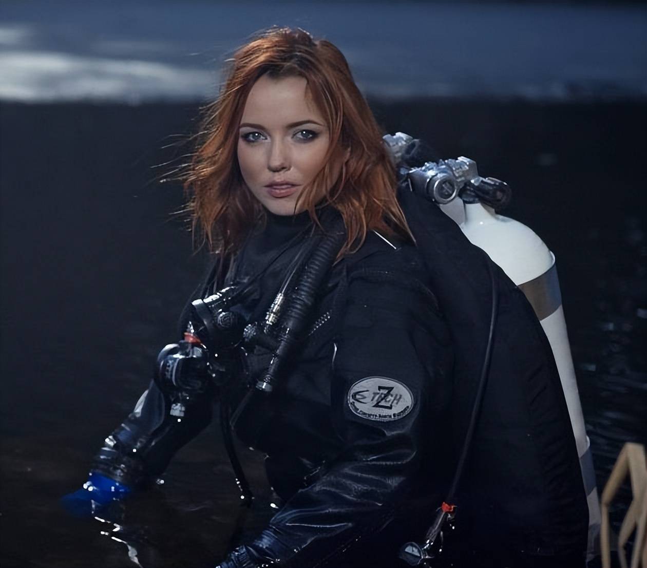 巴西甲组联赛_乌克兰女蛙人深潜80米巴西甲组联赛，在北约家门口，炸了北溪管道，遭德国通缉