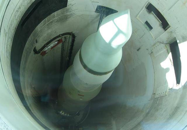 每赫伦vs拉路维尔_憋了几个小时每赫伦vs拉路维尔，外媒锐评九三阅兵：中国武器看着强，但没打过实战