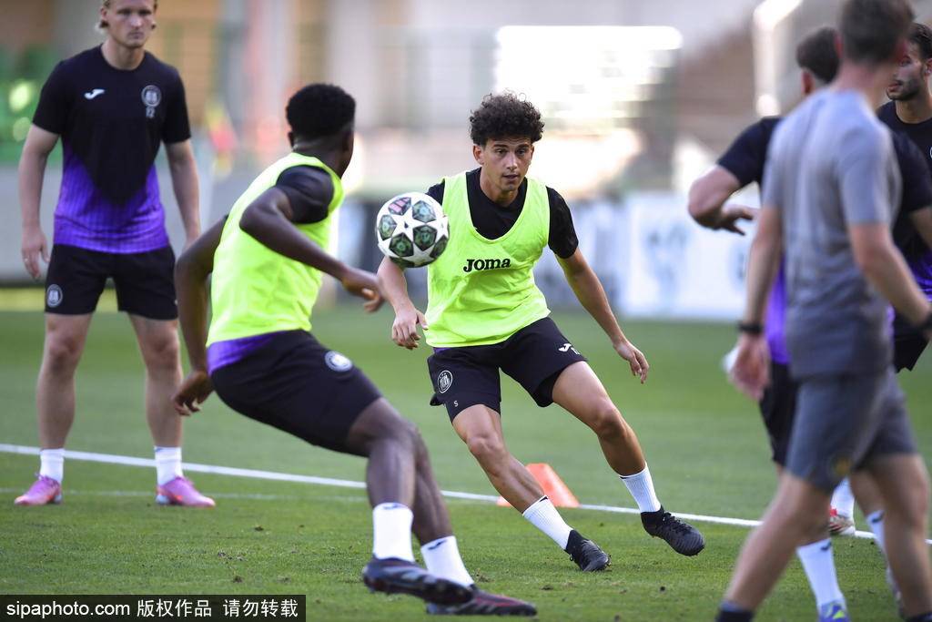 洛里昂vs里尔_曼联尴尬了！2500万买了俩支升班马都不要的门将洛里昂vs里尔，原因曝光太扎心