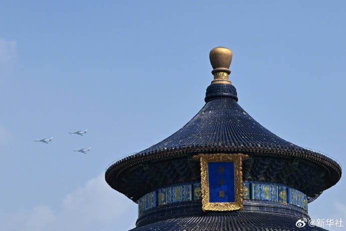 斯洛瓦茨科vs亚布洛内茨_金灿荣：阅兵式上让斯洛瓦茨科vs亚布洛内茨我大受震撼的五件大杀器