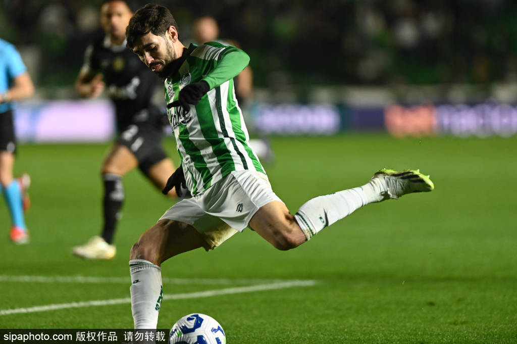 皇冠信用网怎么注册_劳塔罗：意甲联赛的进攻引擎皇冠信用网怎么注册，143球背后的职业精神与坚持