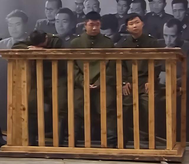 皇冠信用网会员开户申请_离谱皇冠信用网会员开户申请！俄罗斯把日本雇佣兵俘虏关笼子里游街示众？和中国有关系？