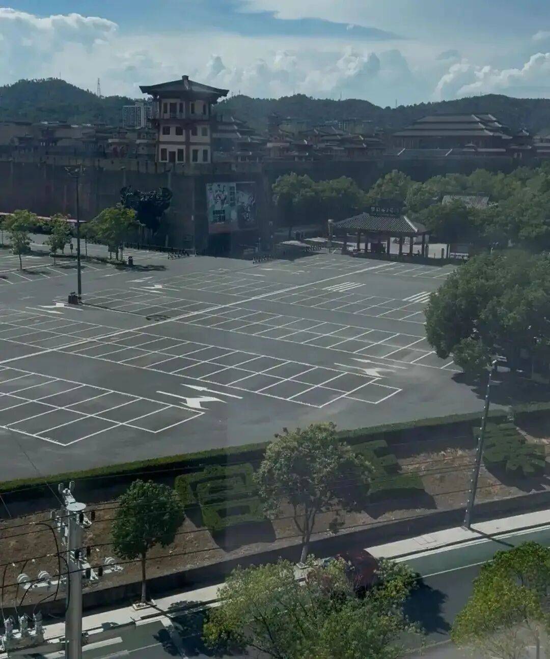 皇冠信用出租_短剧狂招“爸妈”？培训3月包进组皇冠信用出租，日薪最高5000元？真相：先花4万上课！别被“演员梦”掏空钱袋！