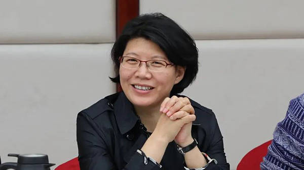 皇冠登一登二登三区别_河北邢台原市长宋华英出任河北省委社会工作部部长