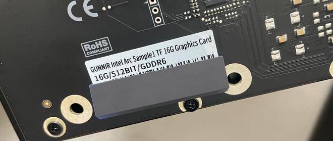 皇冠皇冠足球平台_448EU + 16GB 显存皇冠皇冠足球平台，蓝戟英特尔 Arc A760A / A570 16GB 样卡现身