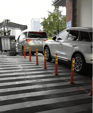 皇冠信用網押金多少_成都一车主不缴停车费致出口堵塞皇冠信用網押金多少，物业：对方称不开发票就不缴费，屡次发生，已报案