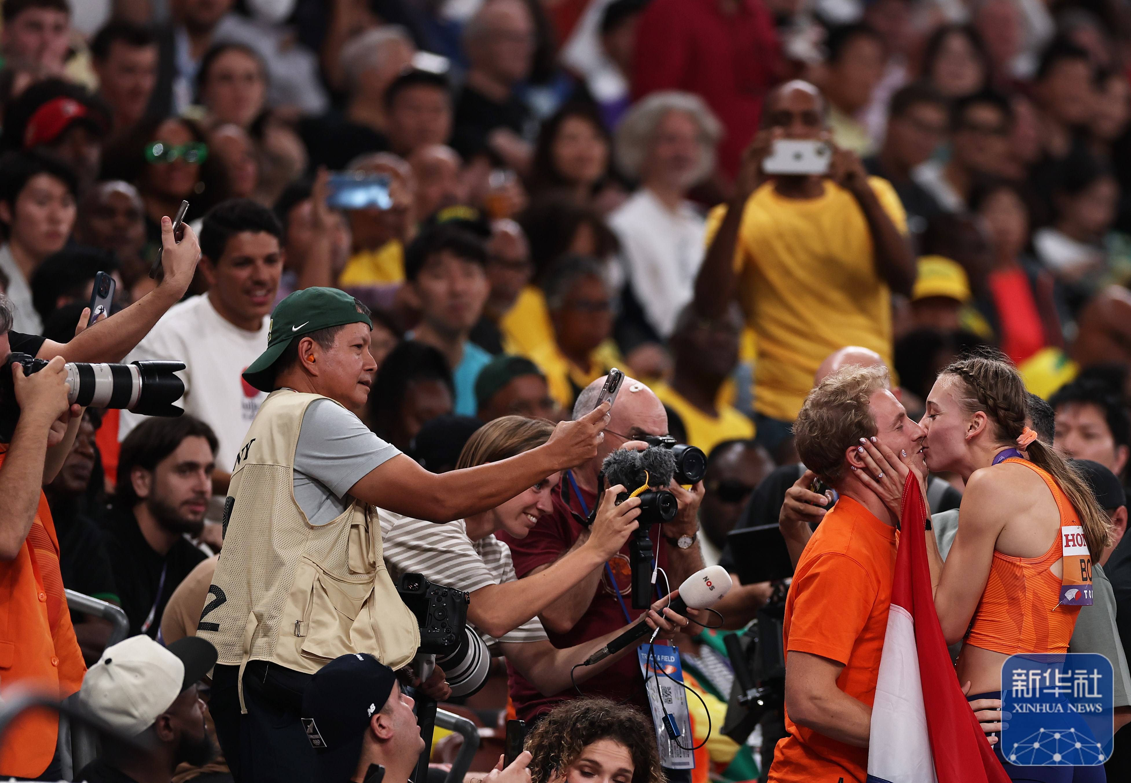 皇冠信用开号_田径世锦赛丨荷兰选手费姆克女子400米栏夺冠