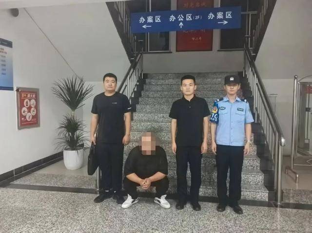 介绍个信用網网址_凌晨的夜色中介绍个信用網网址，临沂一男子竟把它剪成一截一截...