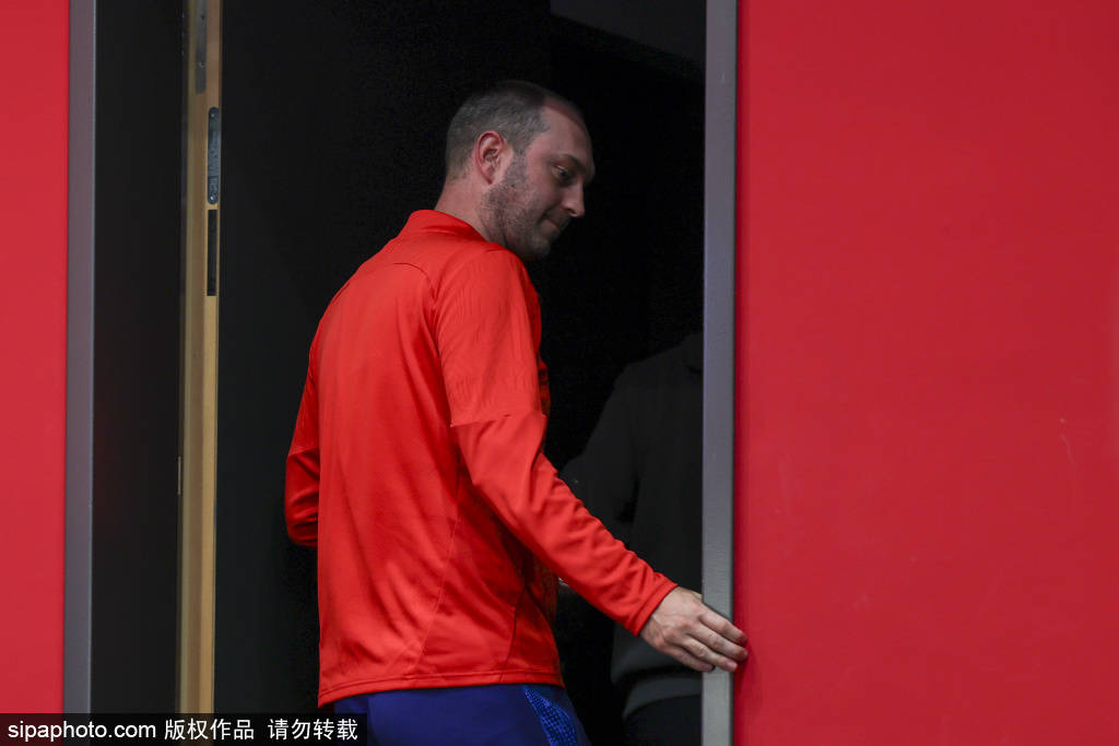 皇冠体育App下载_新秀齐千程亮相发布会皇冠体育App下载，山东泰山迎来年轻力量的挑战