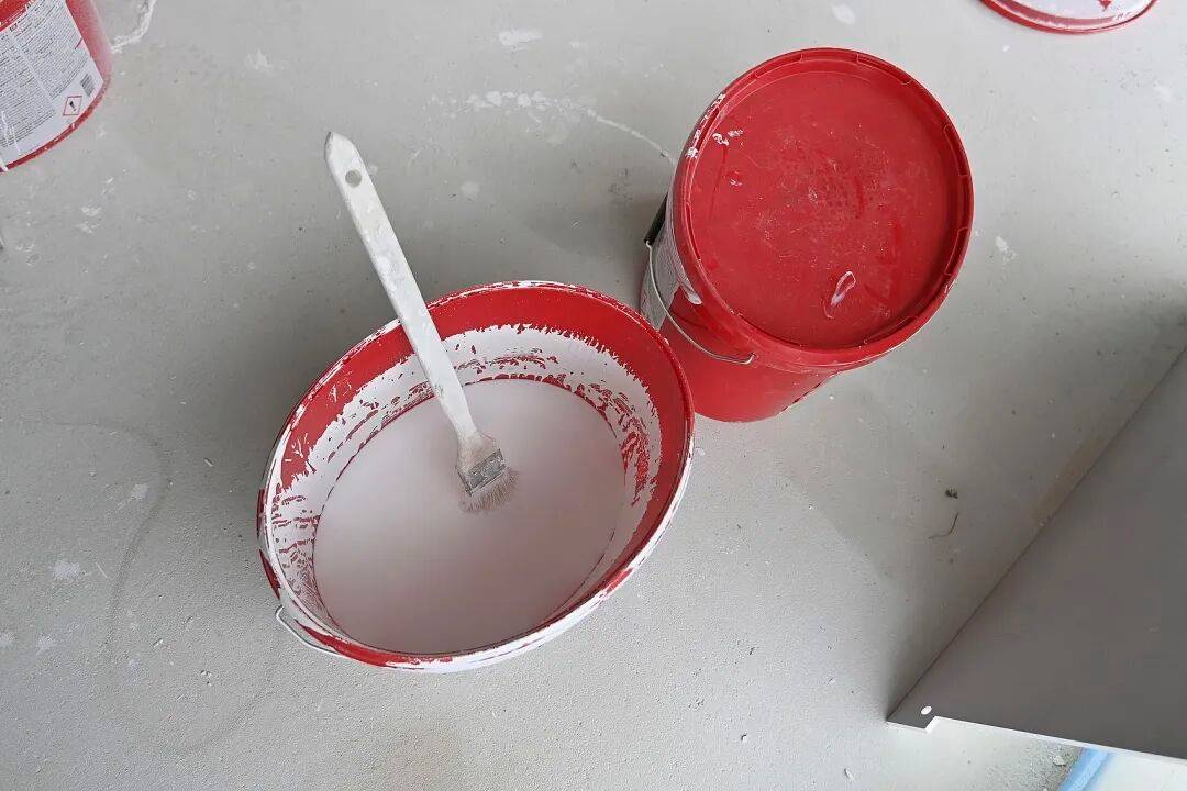 皇冠信用网代理注册_西安一名48岁油漆工地下室刷漆中毒皇冠信用网代理注册，抢救四天后离世，警方已介入