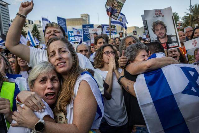 新版hga050_哈马斯释放全部人质！以色列当面送大礼新版hga050，特朗普终于等到了这一天