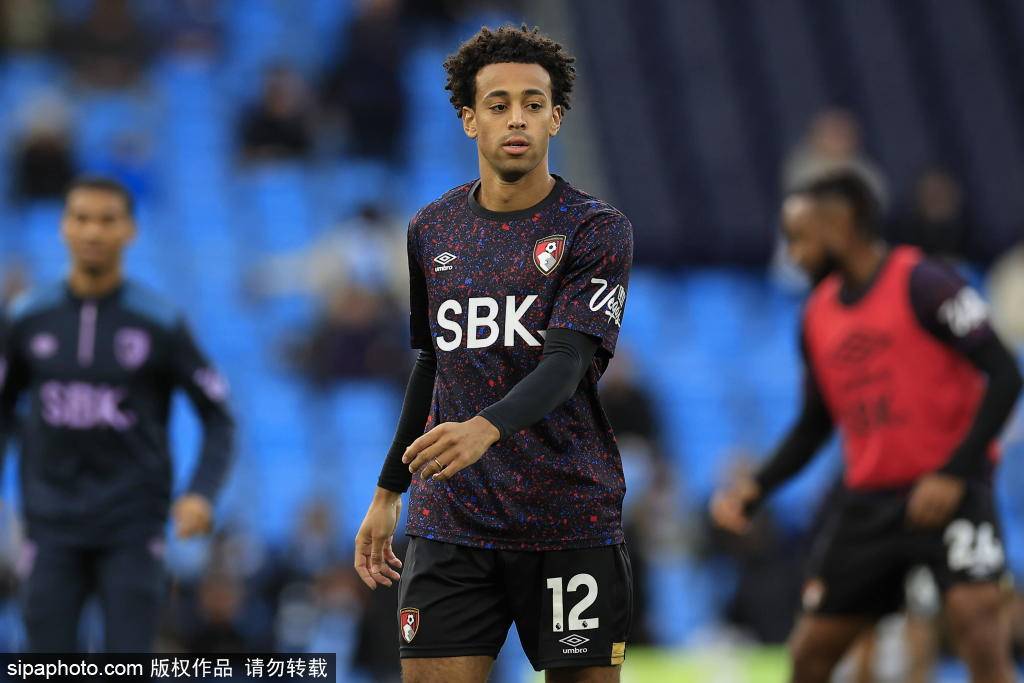 比较正规的足球_瓜迪奥拉捡到宝！曼城最闪亮璞玉浮现比较正规的足球，他让哈兰德笑开花