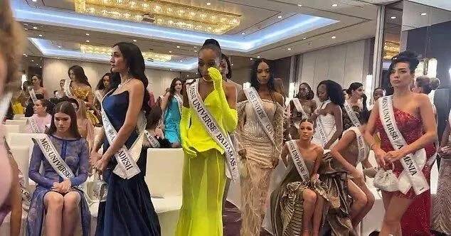 如何代理皇冠信用盘_不满总监辱骂墨西哥选手如何代理皇冠信用盘，2025环球小姐集体退赛，总监哭诉：我也是会受伤的普通人