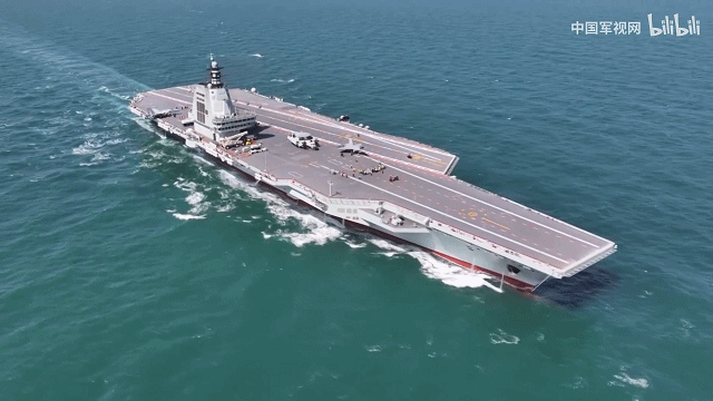 皇冠信用网代理出租_双层软卧变三层硬卧！福建舰宿舍首次公开皇冠信用网代理出租，咋比辽宁山东舰还挤？