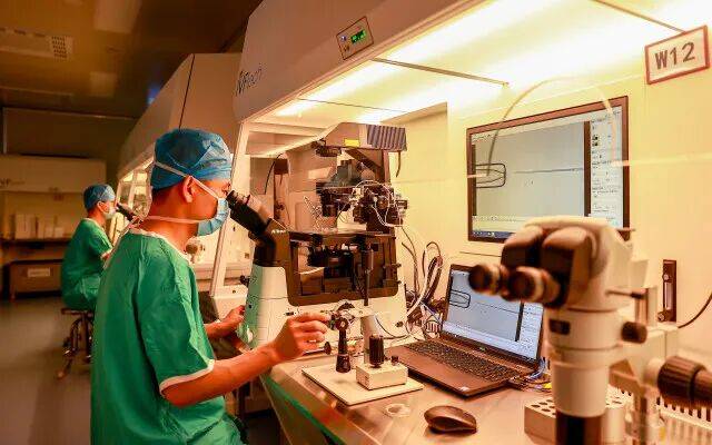 皇冠信用盘如何申请_一婴儿出生就15岁皇冠信用盘如何申请！被称为“最老婴儿”