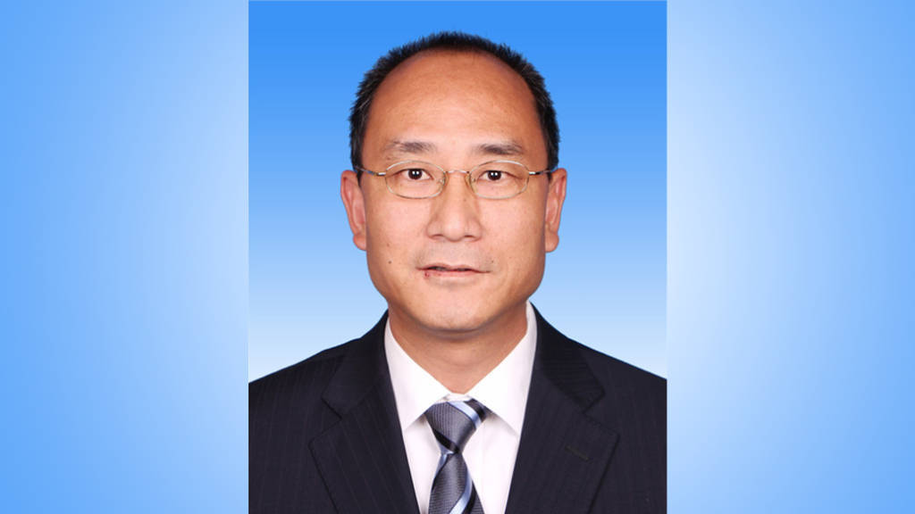 皇冠信用盘代理申条件_云南昆明市委常委、常务副市长陈伟主动投案