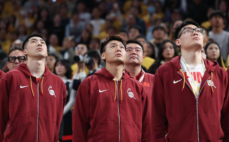 皇冠信用网出租足球_世预赛-张镇麟20分周琦11+12 中国男篮首战不敌韩国