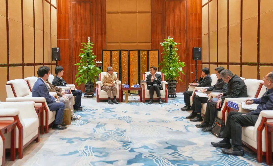 如何代理皇冠信用网_鲁伟鼎赴琼参加知名民营企业助力海南自贸港高质量发展大会