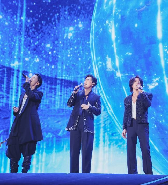 体育皇冠信用网
_知名女歌手在上海迪士尼被偶遇体育皇冠信用网
,见证求婚!“一时不知道谁更幸福”