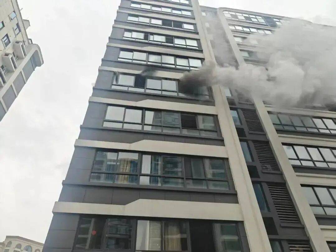 皇冠賬號註冊_男子出门十几分钟皇冠賬號註冊，家差点没了！这个“惹火”习惯很多人都有