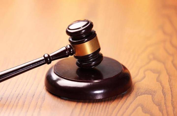 薛奥泰vs韦斯卡_男子偷拍女生裸照薛奥泰vs韦斯卡，以发布裸照相威胁与其发生关系 因强奸罪一审获刑3年