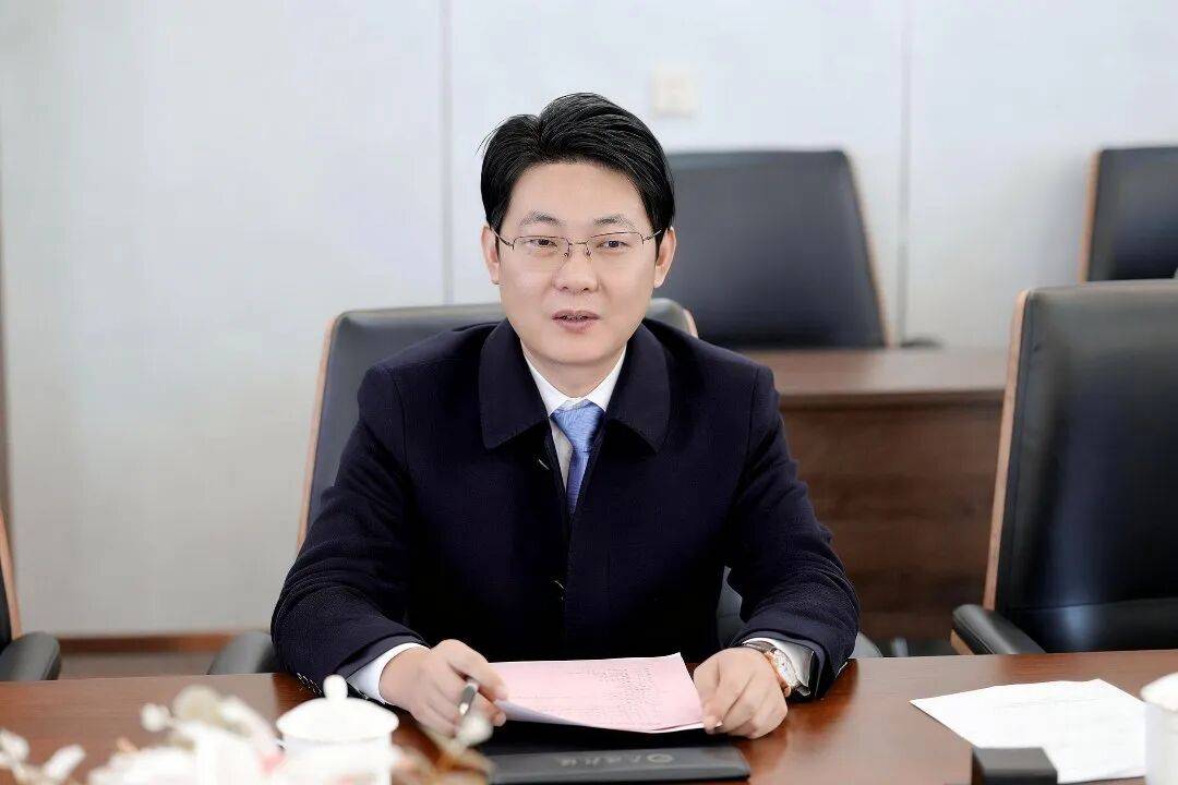 加尔斯vs赫根
_江西九江市修水县委副书记、县长刘婕带队赴武汉天源集团考察交流