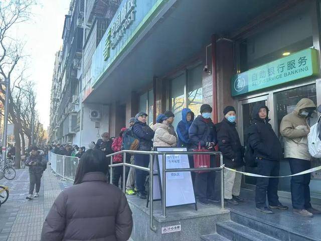 华沙普洛克vs路宾
_《丙午年》马年生肖邮票今日开售华沙普洛克vs路宾
!有人连夜排队——