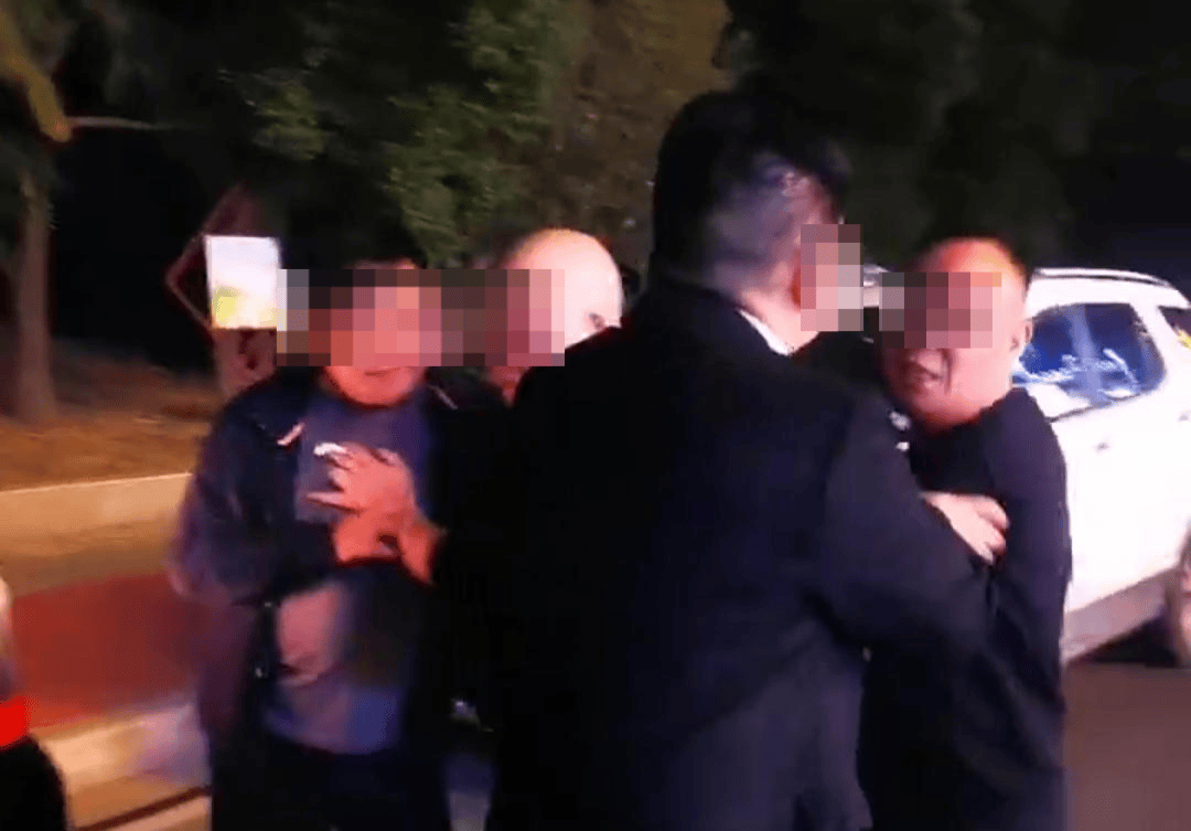 芬兰乙组联赛_上错车引冲突芬兰乙组联赛，车主被殴打后开车撞碾致一死一伤 二审维持原判：车主死缓