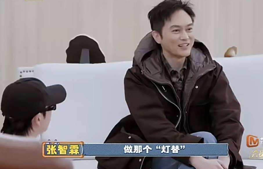 舒列夫 v 乌德勒支_张智霖、袁咏仪的儿子在《歌手2025》实习时给陈楚生做过“光替”舒列夫 v 乌德勒支，张智霖骄傲告诉陈楚生：儿子是学音乐的，乐器、创作、编曲都会，“比我厉害”