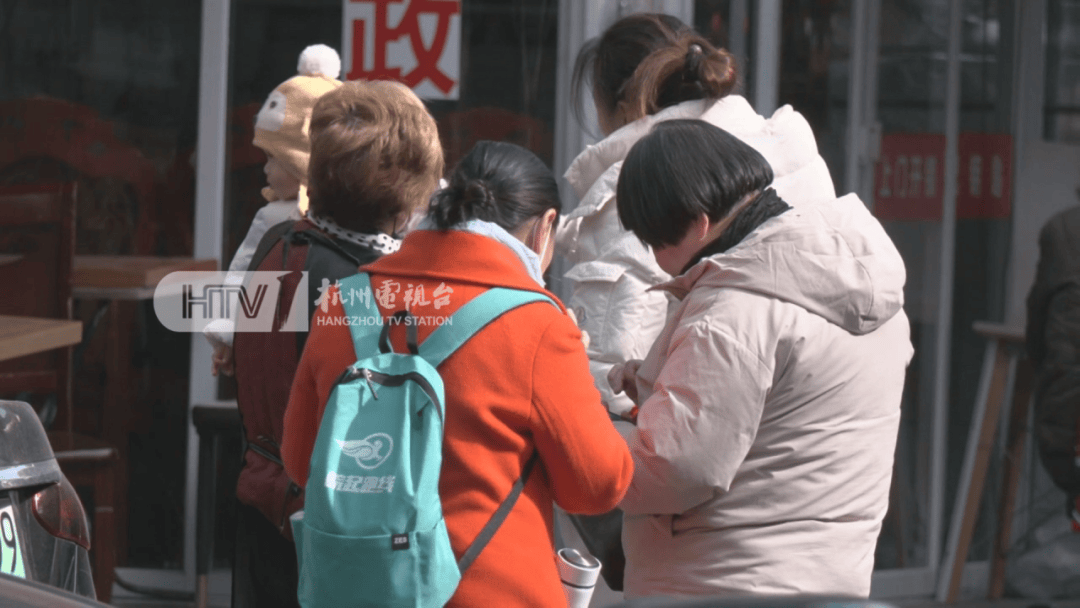 新2登录网址_爆单新2登录网址！杭州部分地区已约满！春节日薪500元仍供不应求