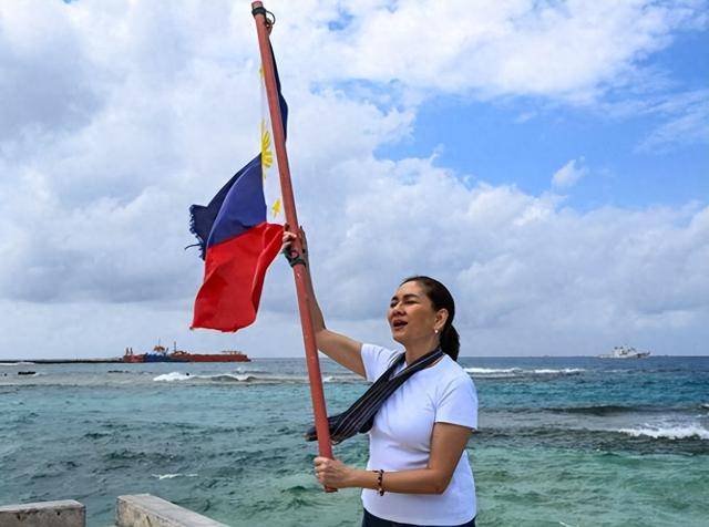 信用盘怎么开户_菲律宾官员刚登岛宣誓主权信用盘怎么开户,手机就收到中国的短信,6个字伤害性很大