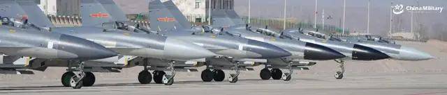 皇冠信用网去哪里弄_三代同堂皇冠信用网去哪里弄!央视首次出现歼-11、歼-11BS、歼-11BG同框画面