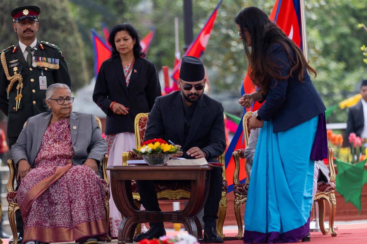 皇冠信用网注册_打破惯例皇冠信用网注册,尼泊尔35岁领导人上台,对华态度曝光,中方支持尼泊尔实现团结稳定