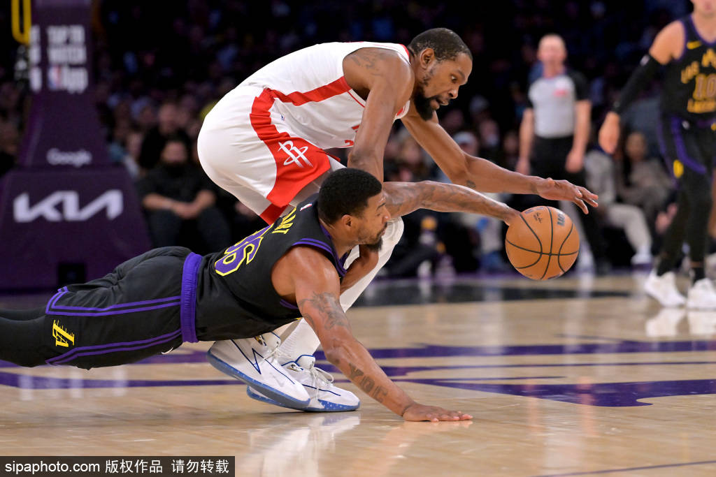 皇冠信用网开户_湖人季后赛重磅反转：卢卡-东契奇恐缺席全程皇冠信用网开户，奥斯汀-里夫斯复出在望！